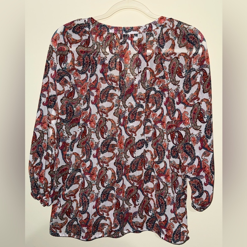 Liz Claiborne Women's Paisley sheer Blouse - Picture 3 of 3